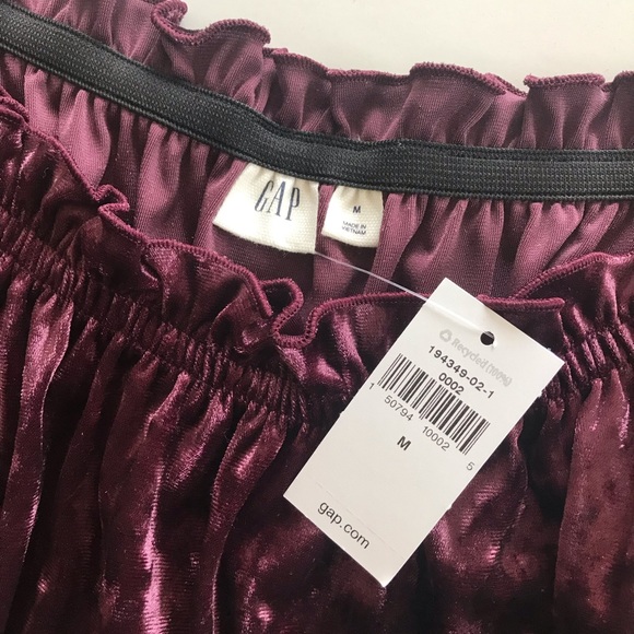 GAP Velvet off-shoulder top in Vamp Red - Picture 7 of 8